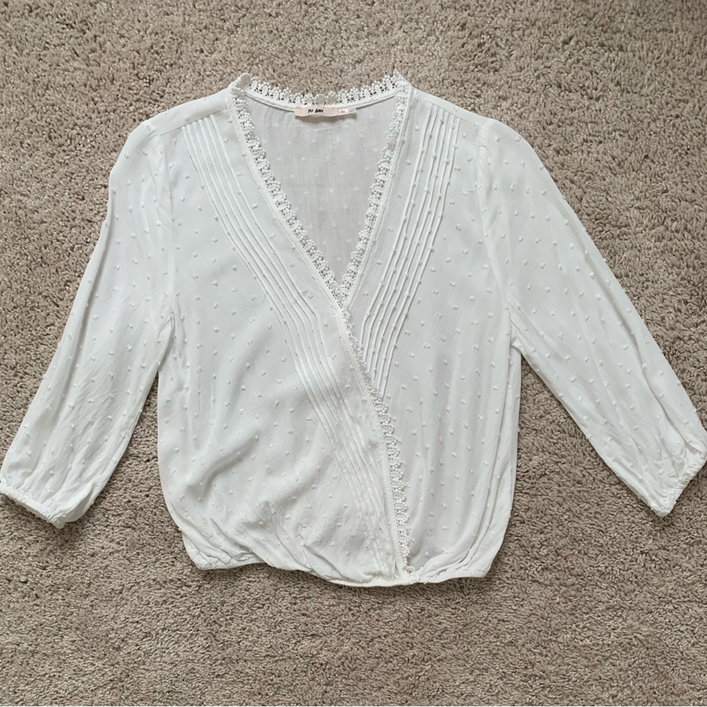 ✅SOLD Francesca’s Faux Wrap White Blouse